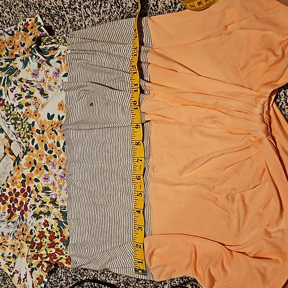 Maurices new with tag size Small women shrit. Flowers, strips and pink - Picture 7 of 8